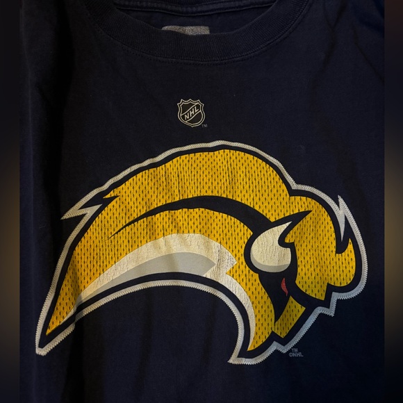 Vintage NHL Buffalo Sabres Ryan Miller Goalie 30 Tee - Picture 3 of 3